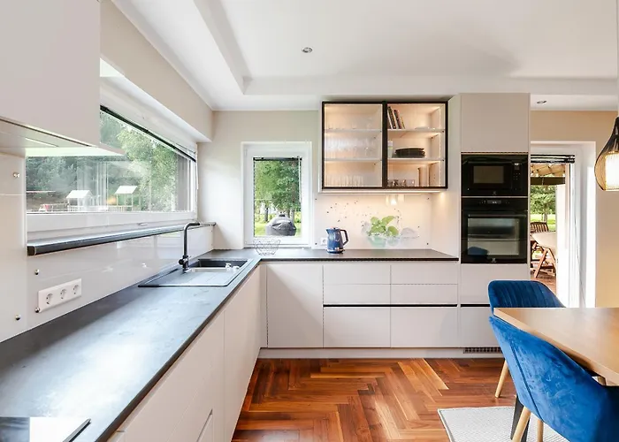 Private Near And Lottemaa パルヌ